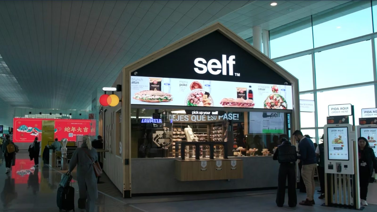 World’s First AI-Powered Robotic Restaurant Revolutionizes Barcelona Airport