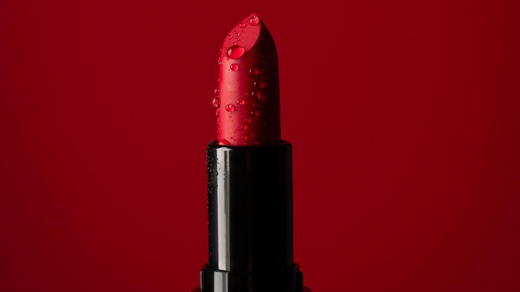 What Is the Red Lipstick Theory?