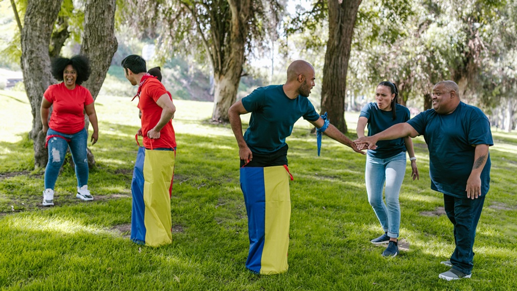 Paella Cook-Offs, Music Bingo, and Gymkhana Activities: Team-Building Ideas